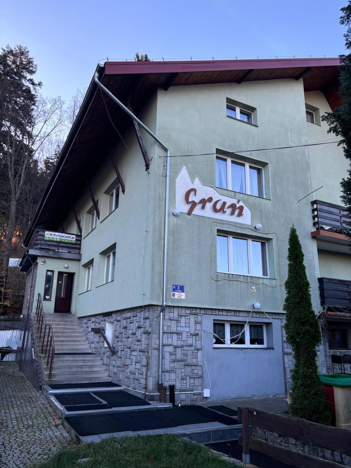 Pensjonat Gran Hotel Карпач Екстериор снимка