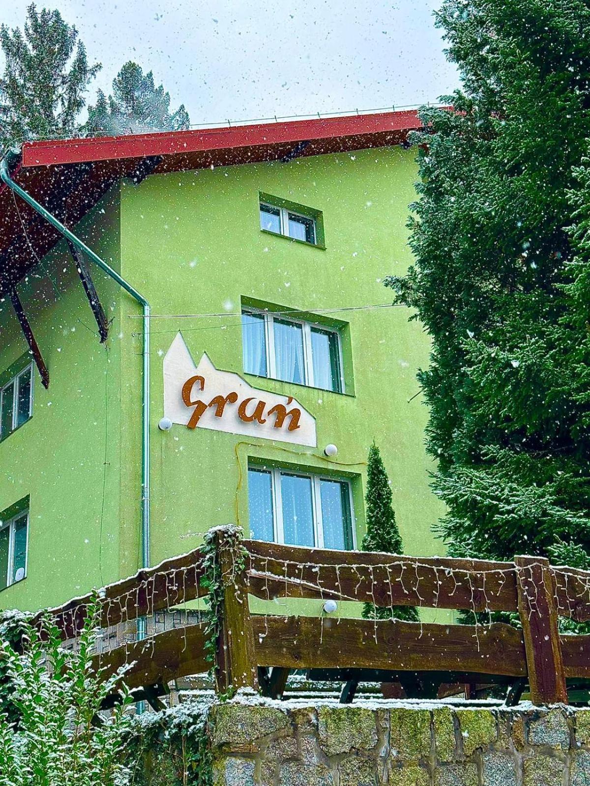 Pensjonat Gran Hotel Карпач Екстериор снимка